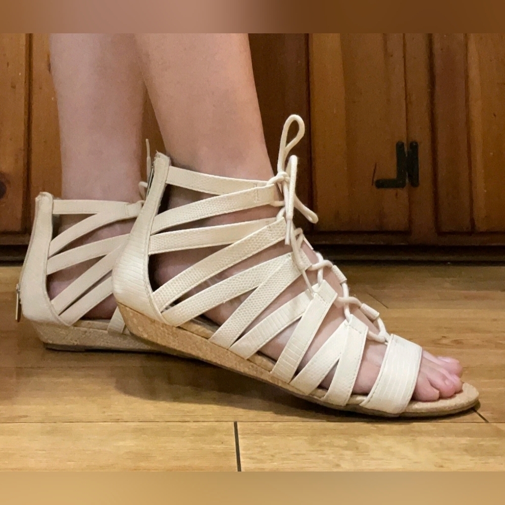 Circus by Sam Edelman Alba Strap Gladiator Beige Sandals Women's Size 7